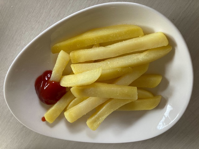 【スタッフ日記】油で揚げないフライドポテト!?